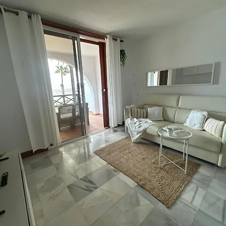 Apartment Marble Sun Luxury By Deihu Experiences